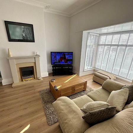 Spacious One Bedroom Apartment In Central Location Lytham St Annes Luaran gambar